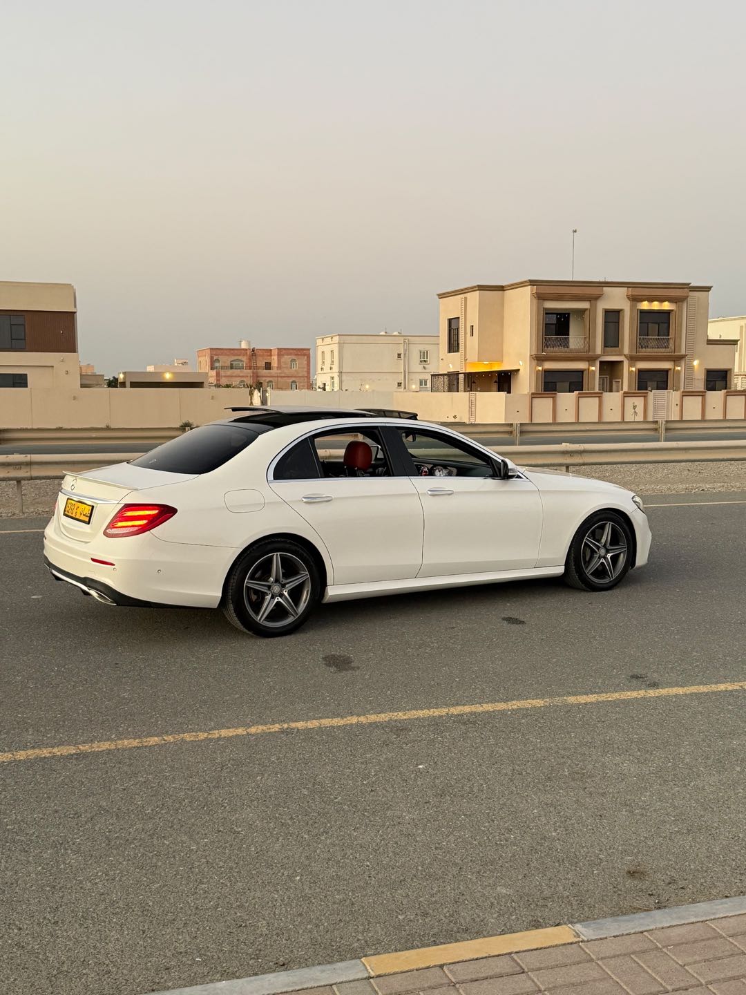 Car Image 2017 MERCEDES E Class 300