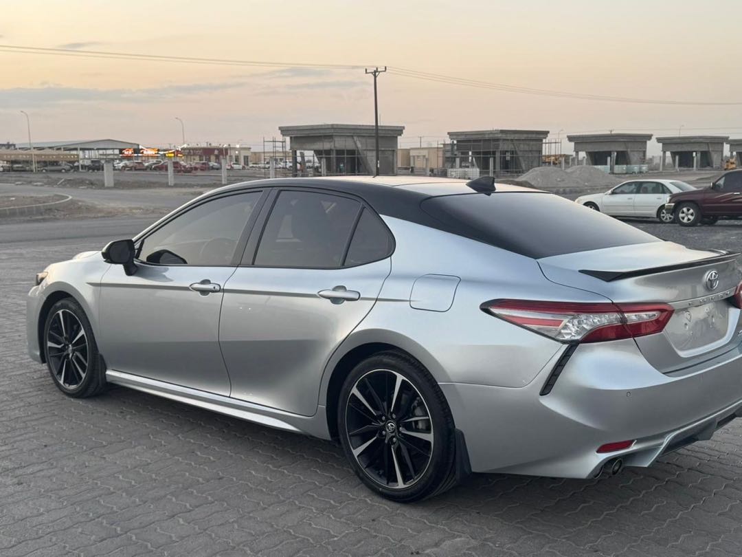 Car Image 2018 TOYOTA CAMRY XSE