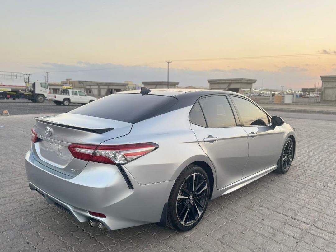 Car Image 2018 TOYOTA CAMRY XSE