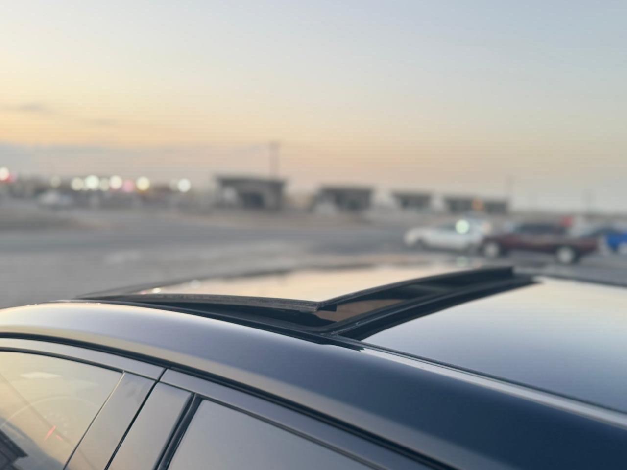 Car Image 2018 TOYOTA CAMRY XSE