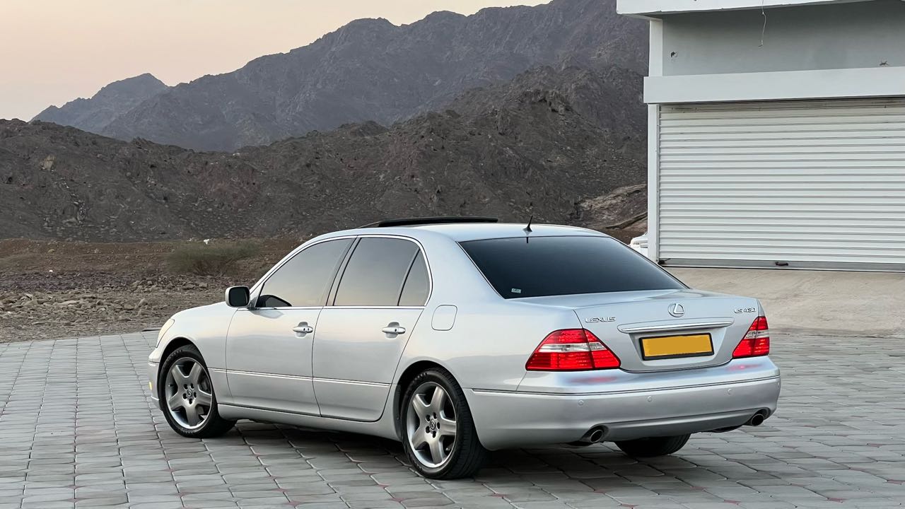Car Image 2004 LEXUS LS 430