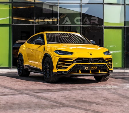 LAMBORGHINI URUS 2021