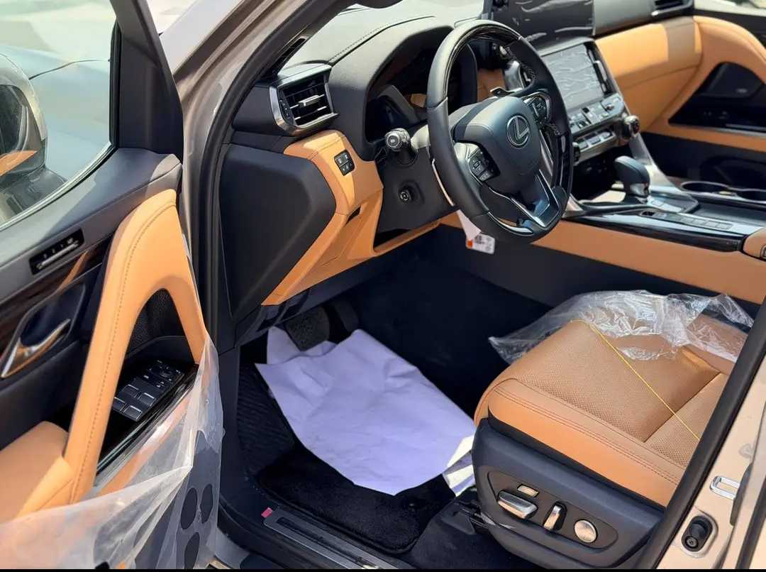 Car Image 2026 LEXUS LX 700 H