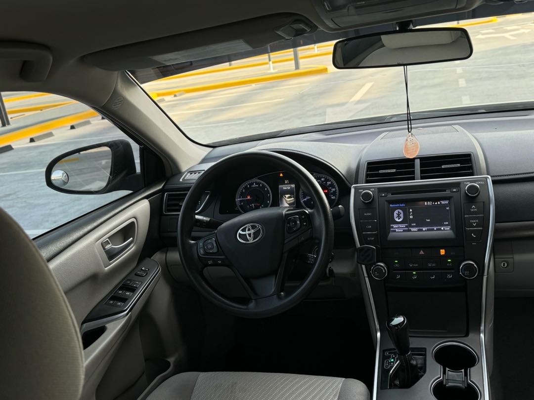 Car Image 2017 TOYOTA CAMRY LE