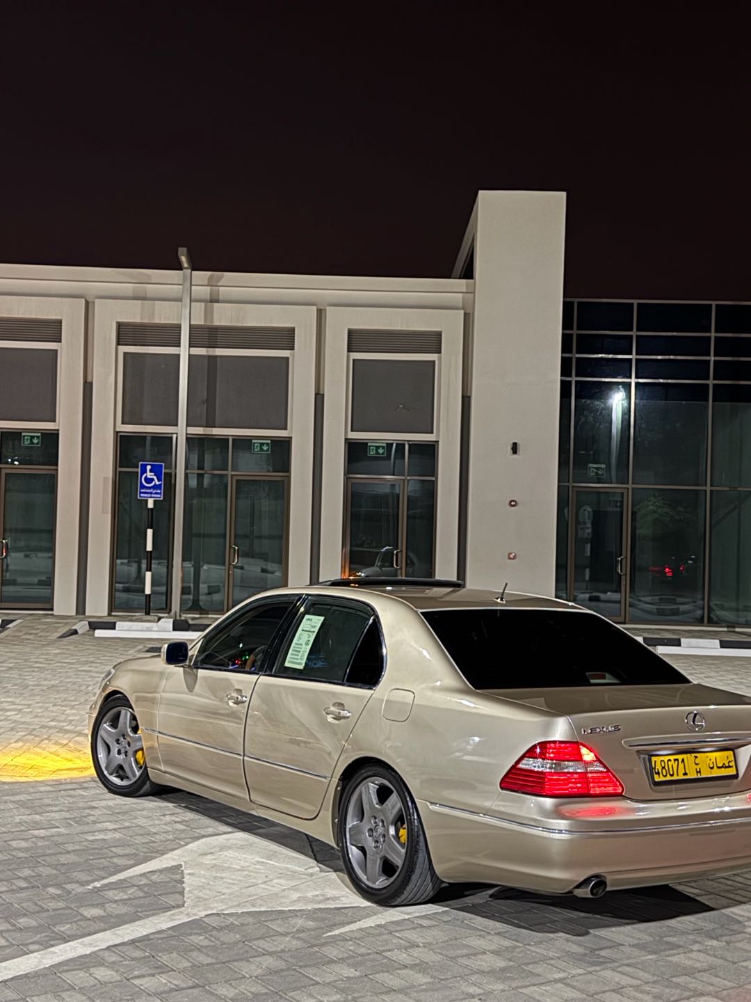 Car Image 2001 LEXUS LS 430