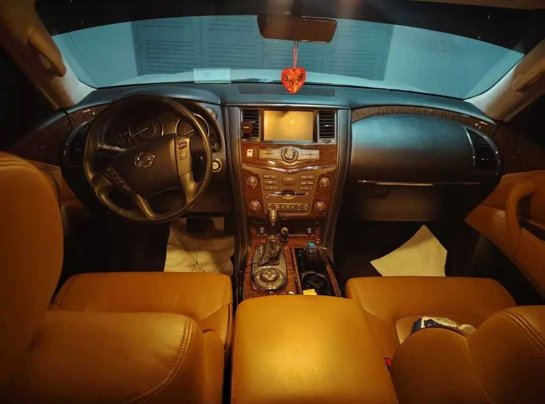 Car Image 2017 NISSAN PATROL 