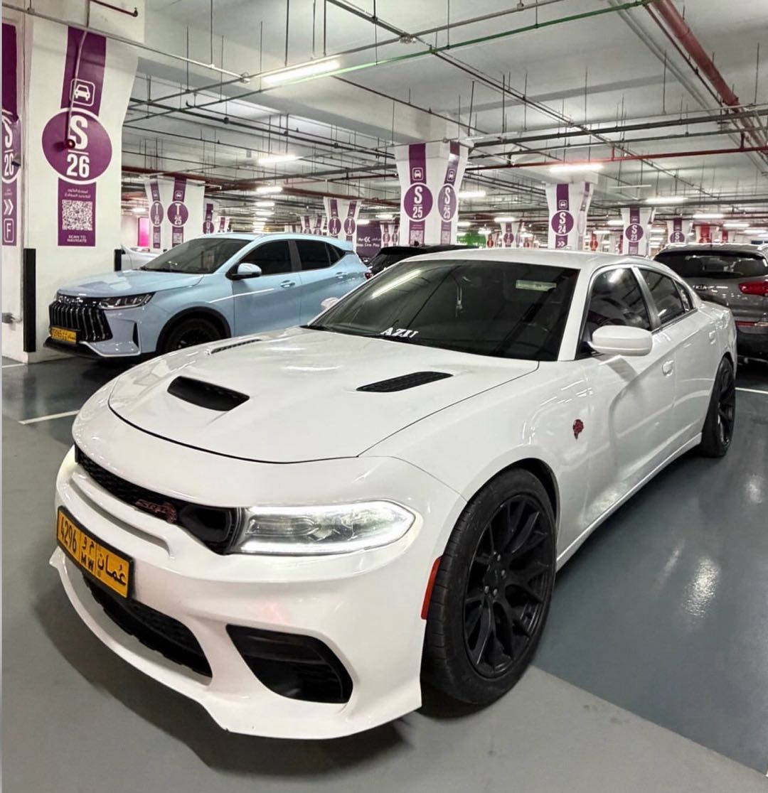 Car Image 2018 DODGE CHARGER SXT