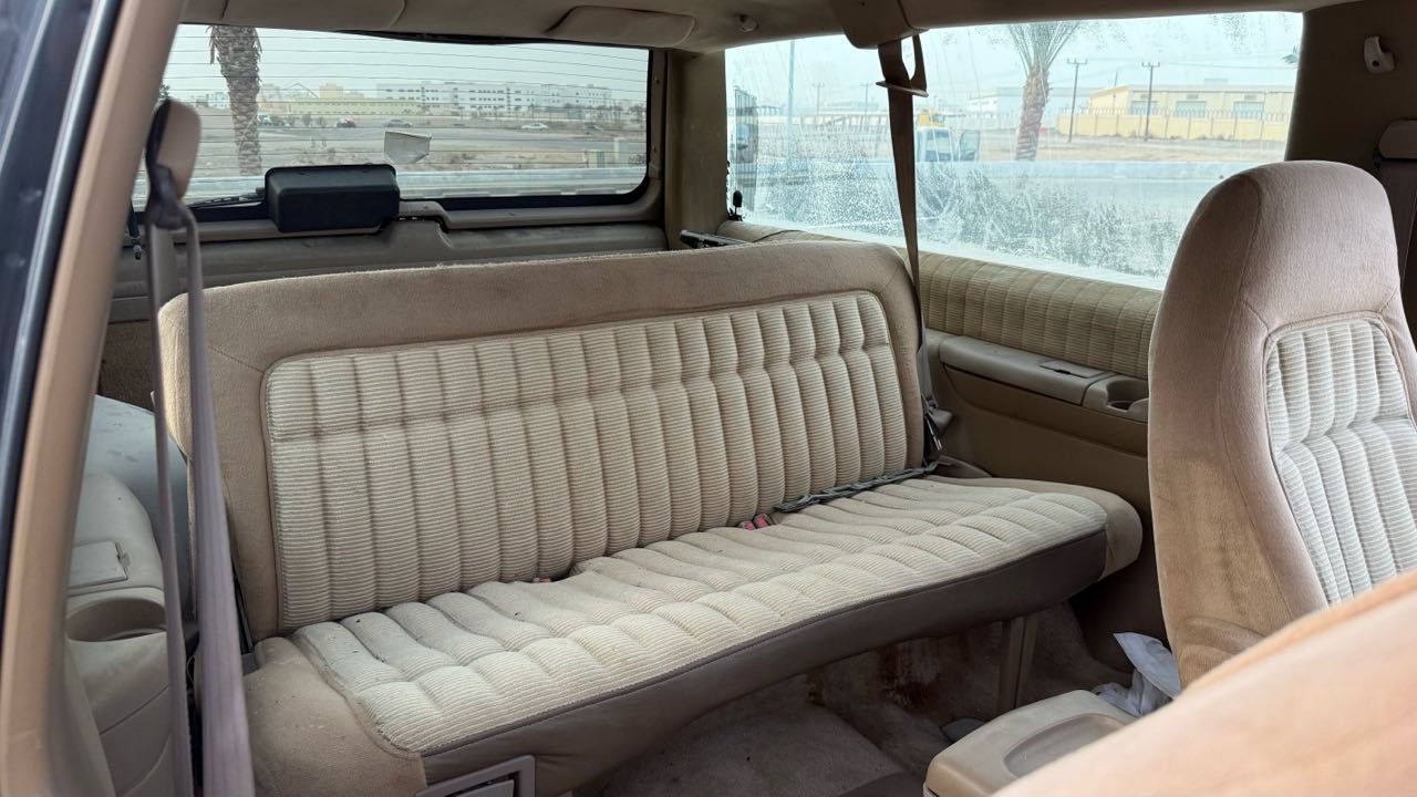 Car Image 1994 GMC YUKON 