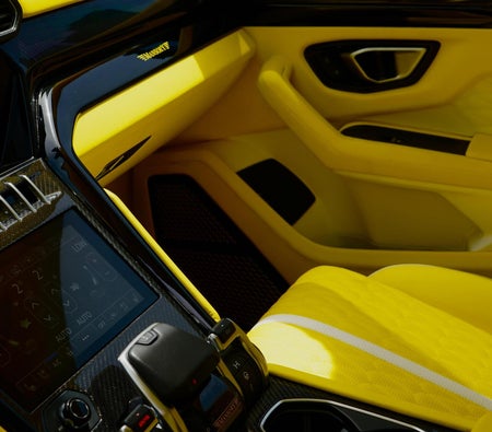 LAMBORGHINI URUS 2021