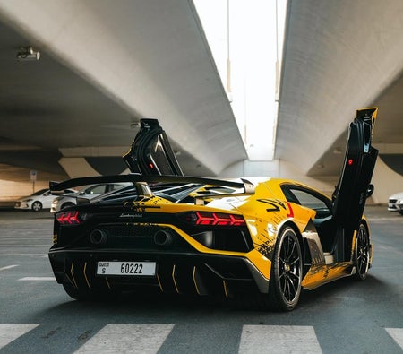 LAMBORGHINI AVENTADOR 2022