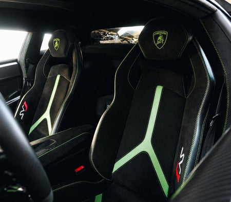 LAMBORGHINI AVENTADOR 2022