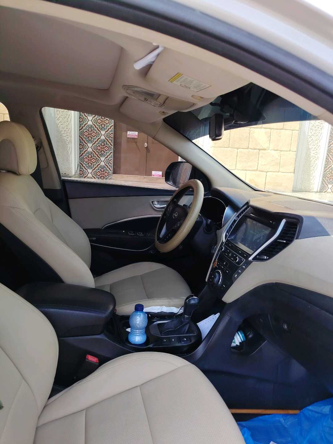 Car Image 2017 HYUNDAI SANTA FE Limited