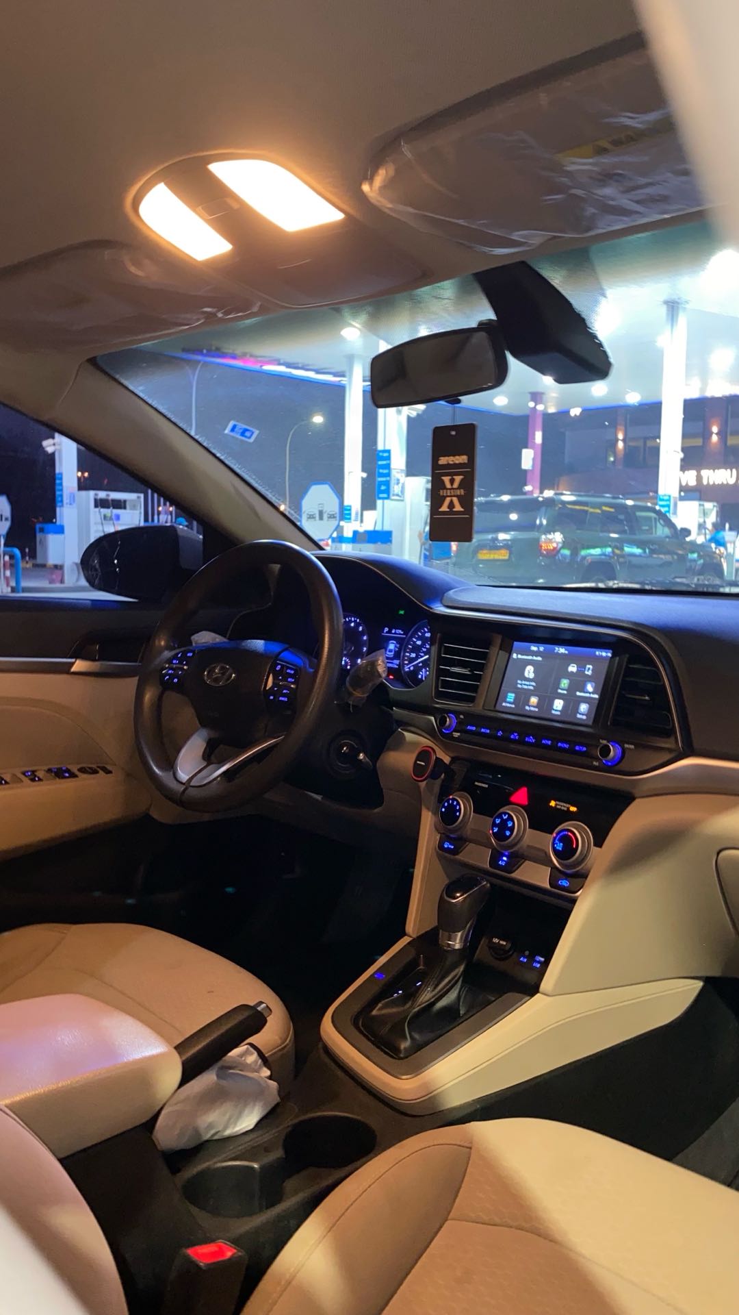 Car Image 2019 HYUNDAI ELANTRA SEL