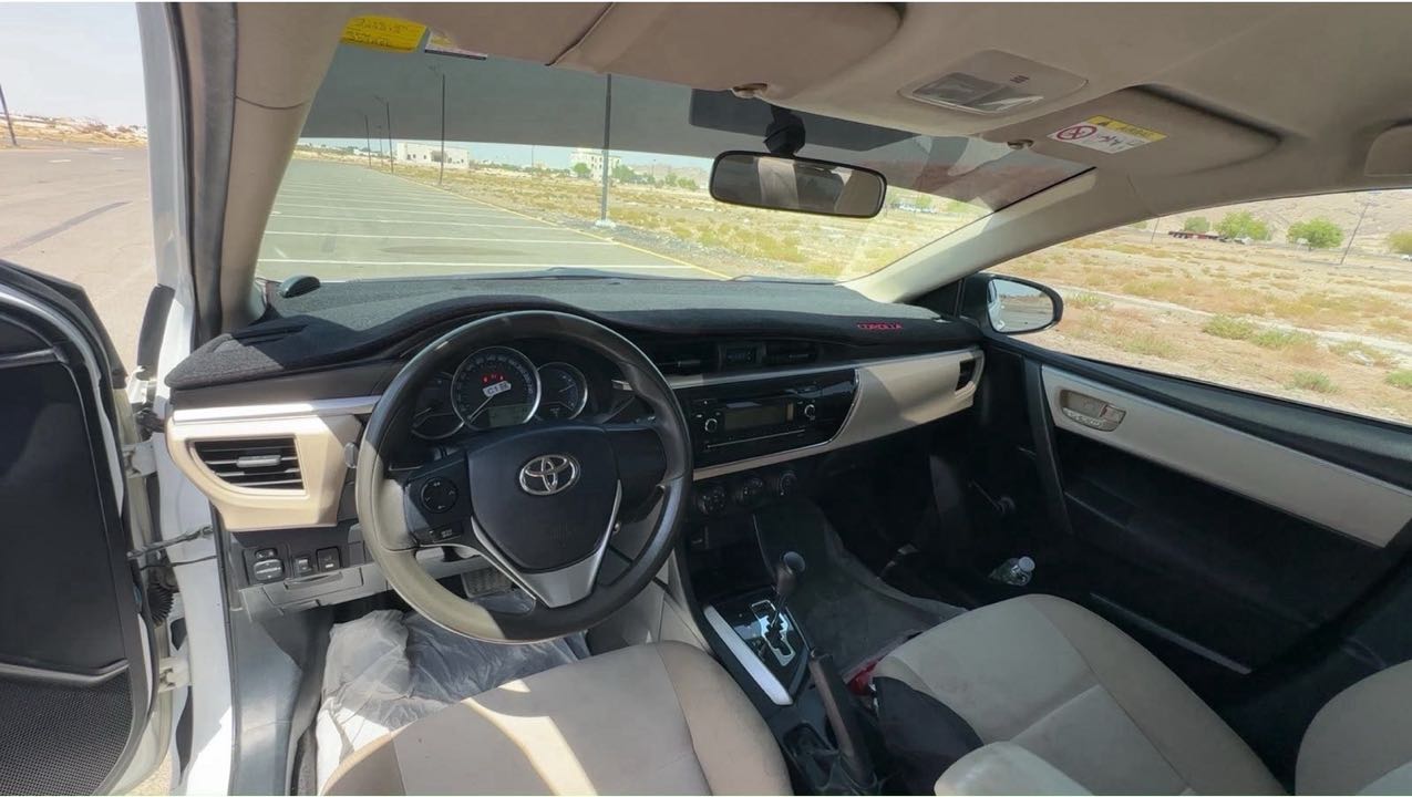 Car Image 2015 TOYOTA COROLLA XLI