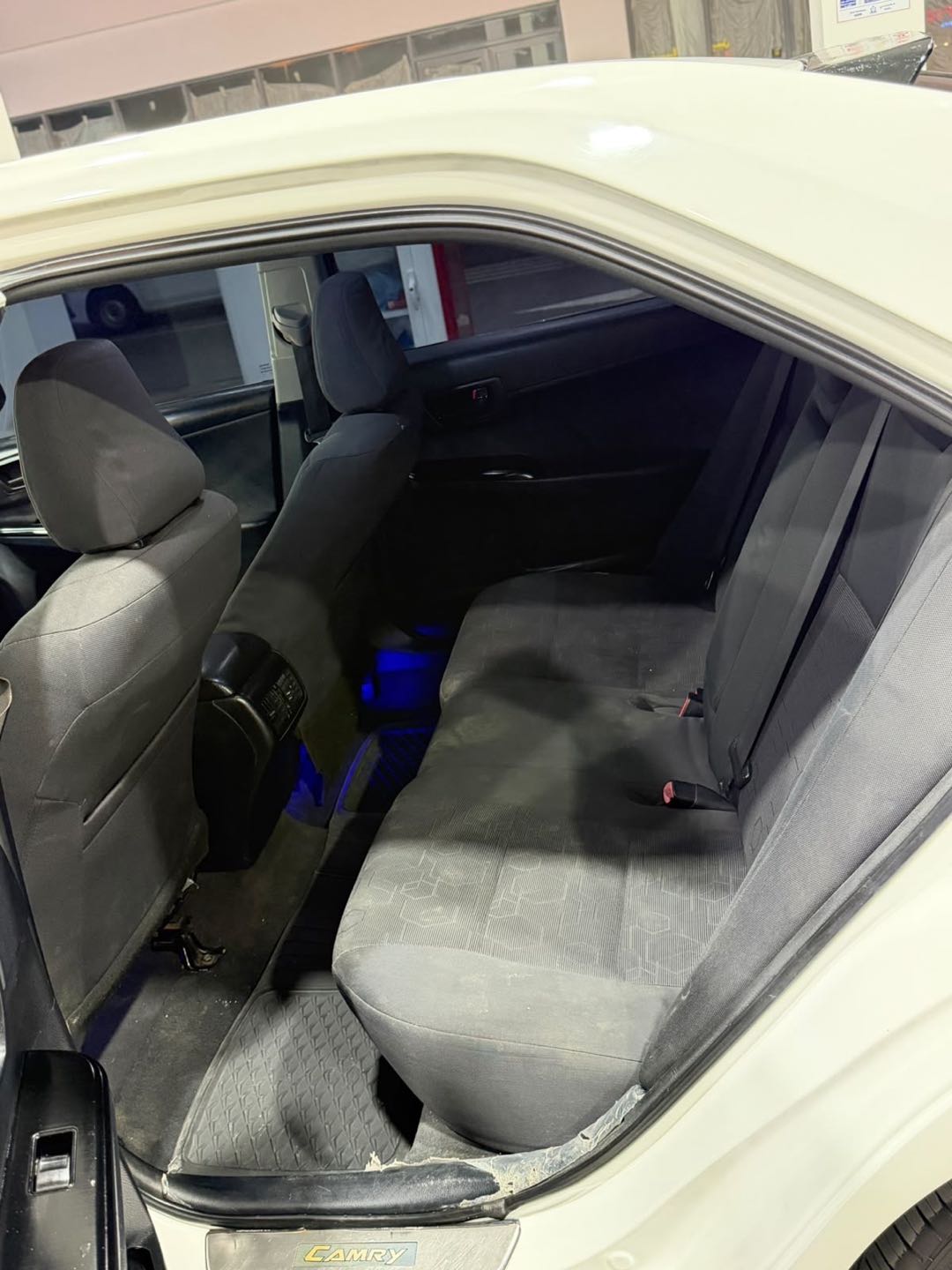 Car Image 2013 TOYOTA CAMRY SE