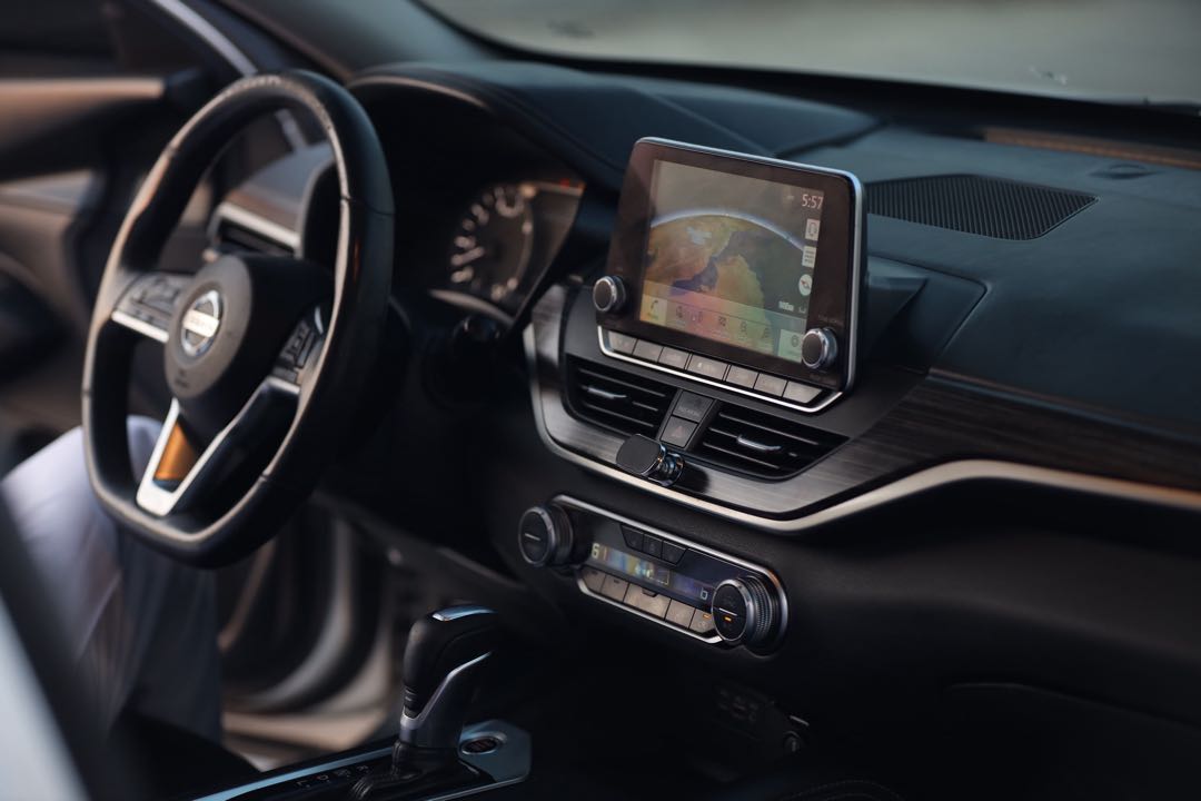 Car Image 2019 NISSAN ALTIMA SL