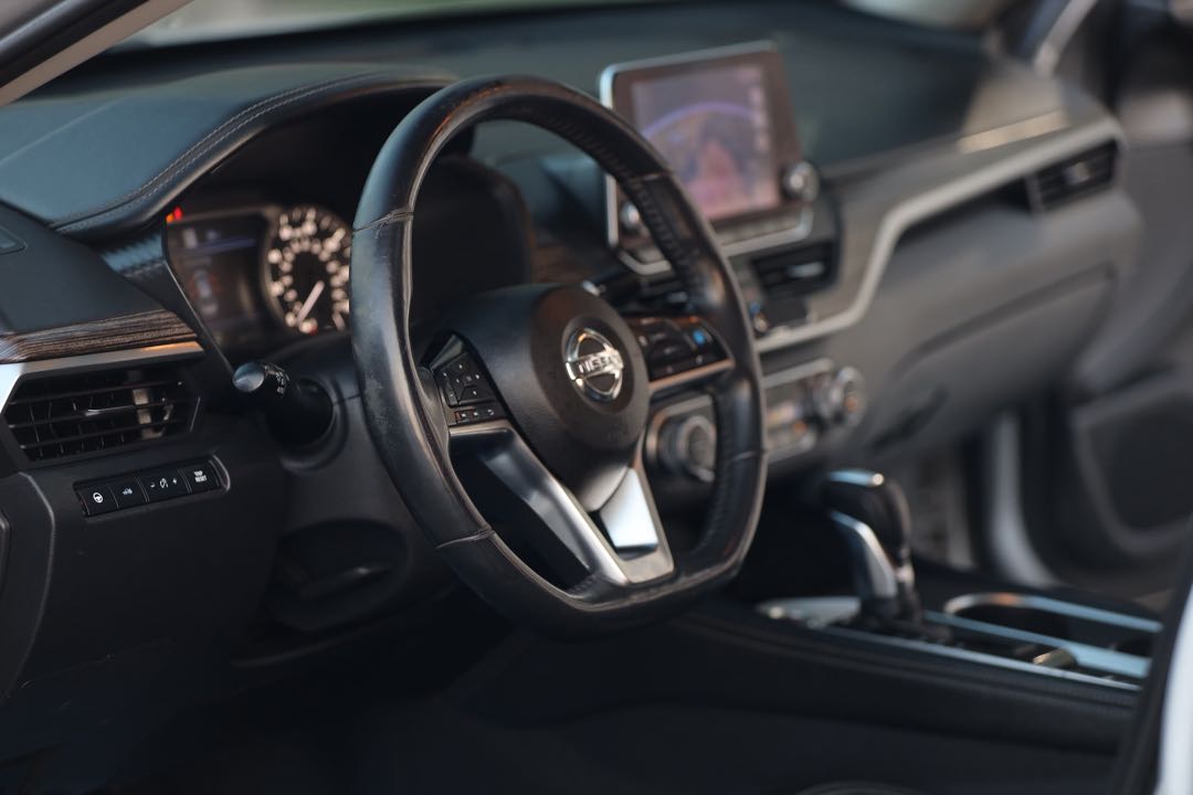Car Image 2019 NISSAN ALTIMA SL