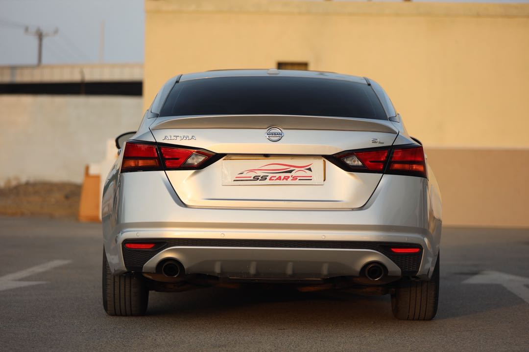 Car Image 2019 NISSAN ALTIMA SL