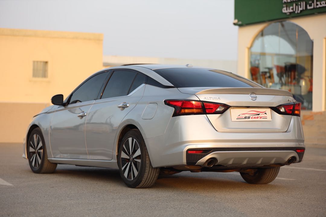 Car Image 2019 NISSAN ALTIMA SL