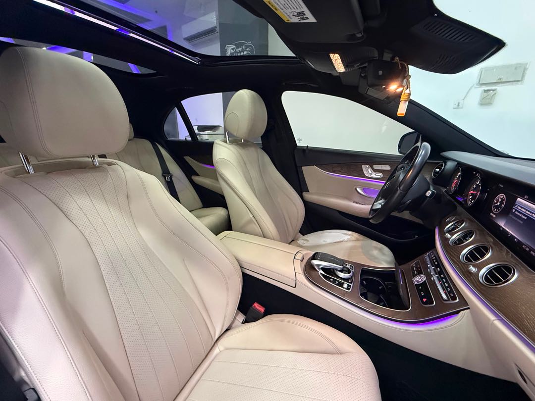 Car Image 2018 MERCEDES E Class 300