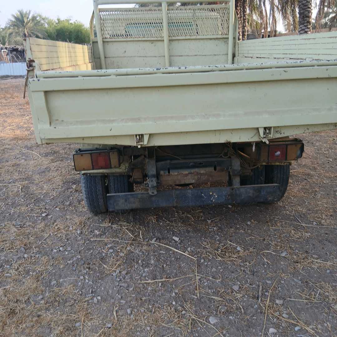 Car Image 1984 MITSUBISHI FUSO 