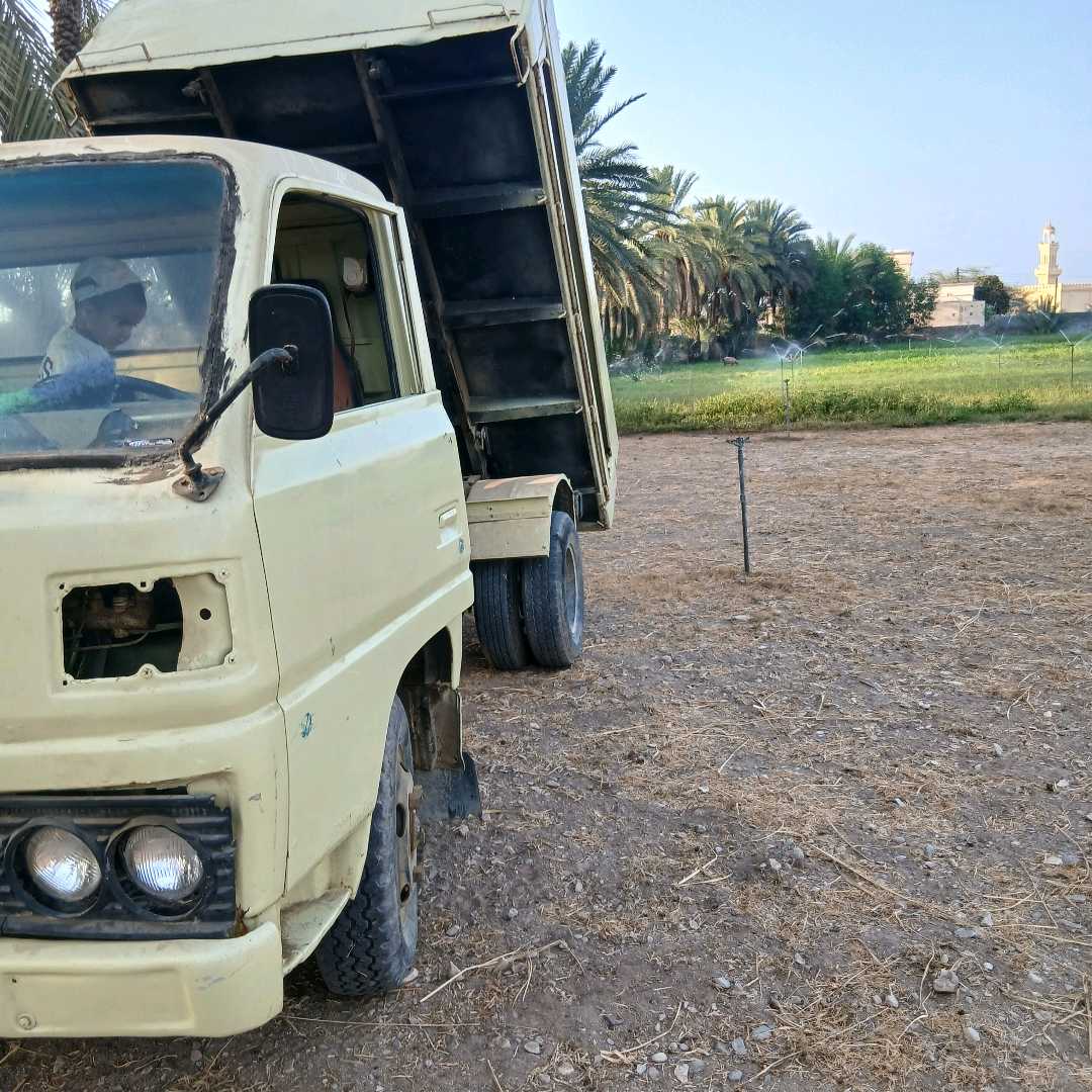 Car Image 1984 MITSUBISHI FUSO 
