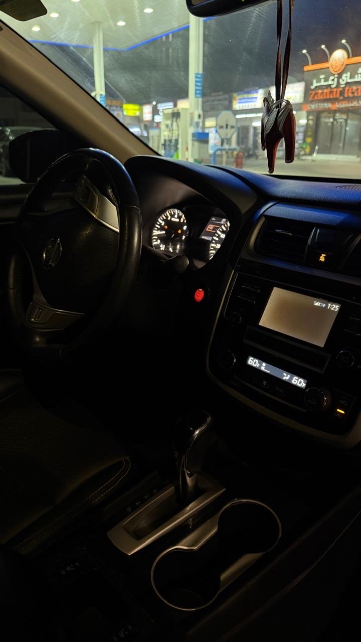 Car Image 2018 NISSAN ALTIMA SL