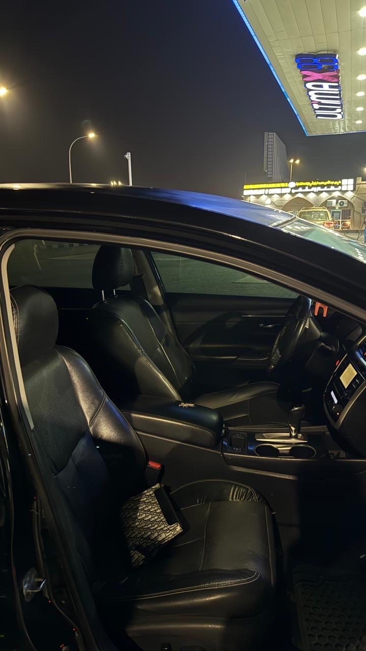 Car Image 2018 NISSAN ALTIMA SL