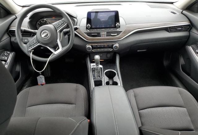 Car Image 2023 NISSAN ALTIMA SV
