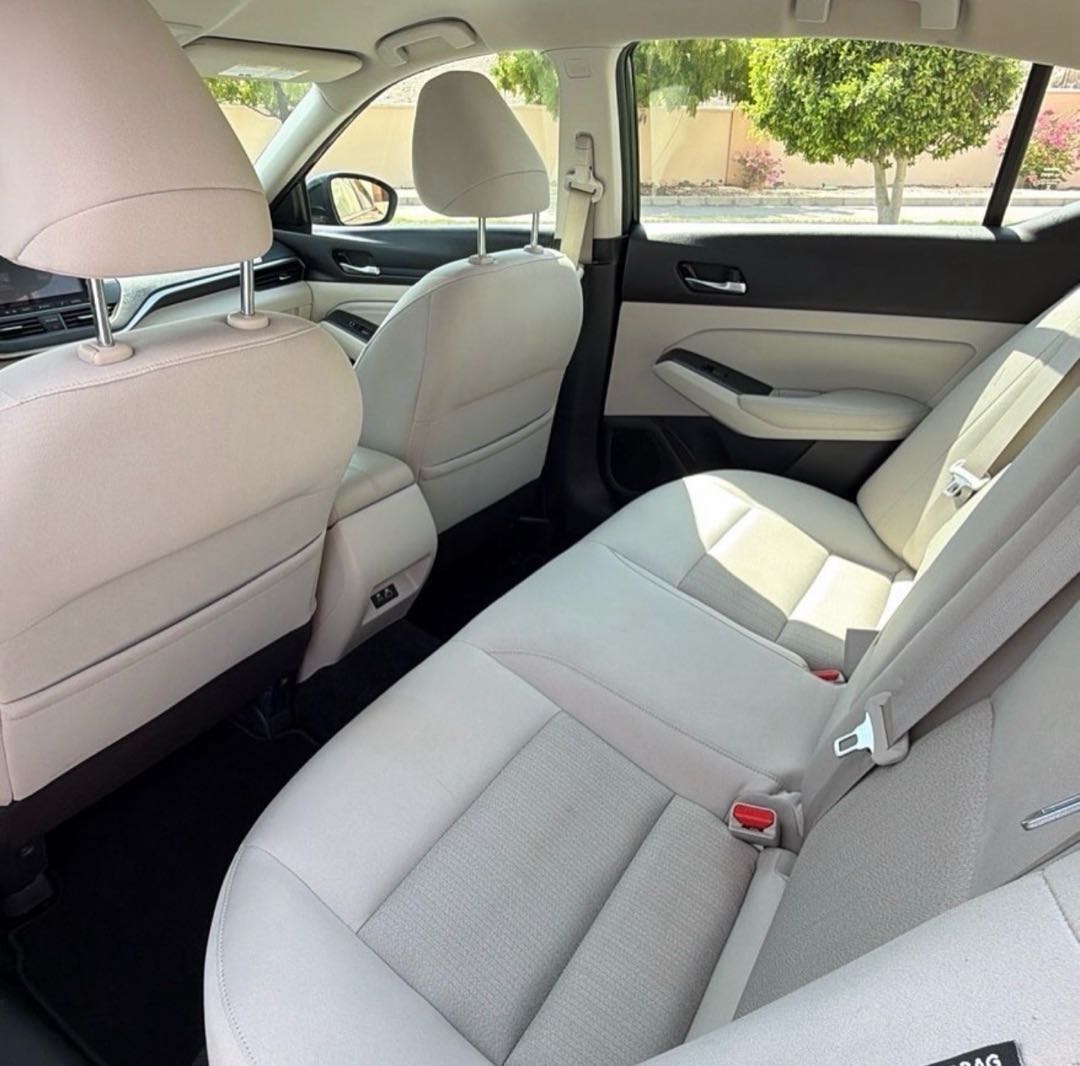 Car Image 2019 NISSAN ALTIMA S