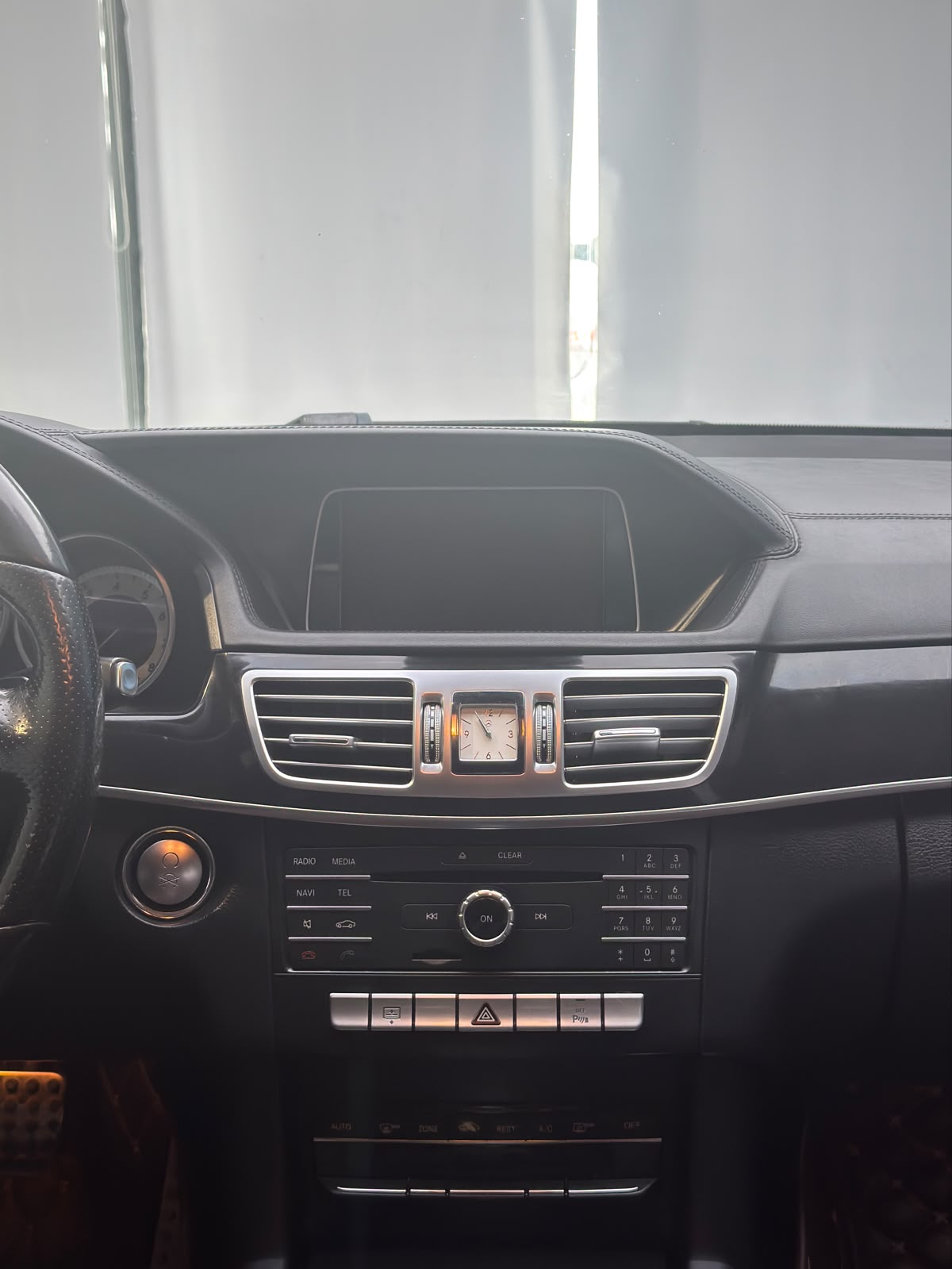 Car Image 2014 MERCEDES E Class 300
