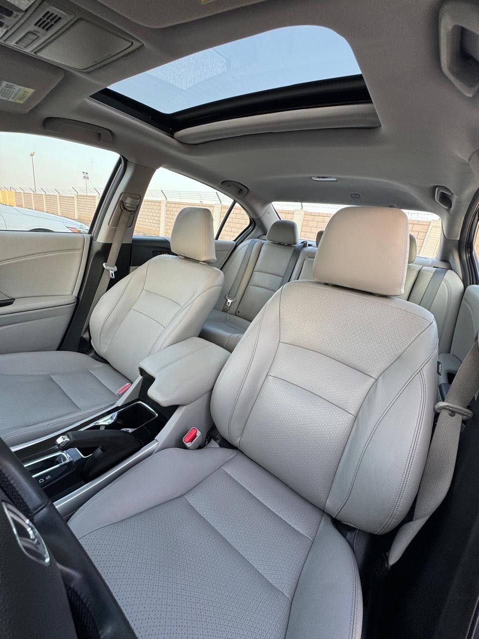 Car Image 2017 HONDA ACCORD TOURING