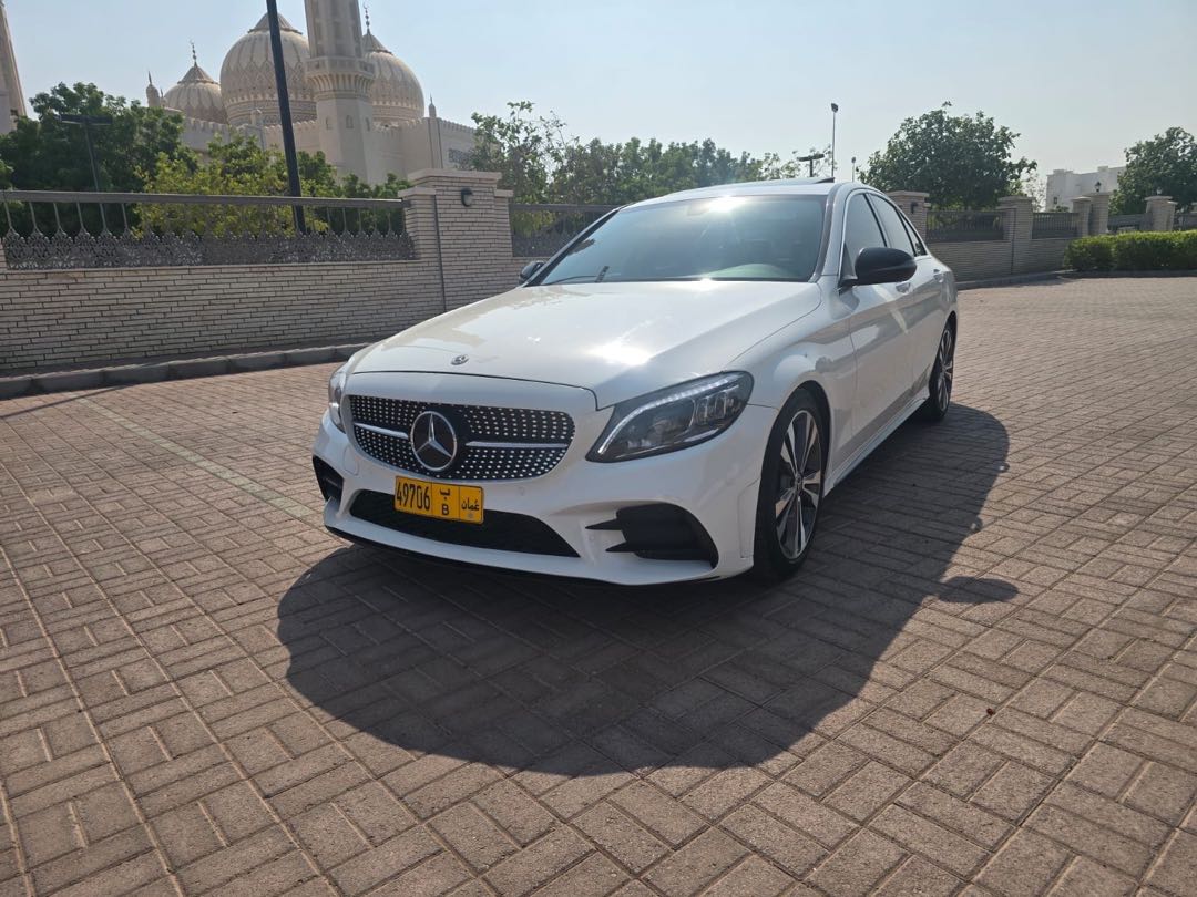 Car Image 2018 MERCEDES C Class 300