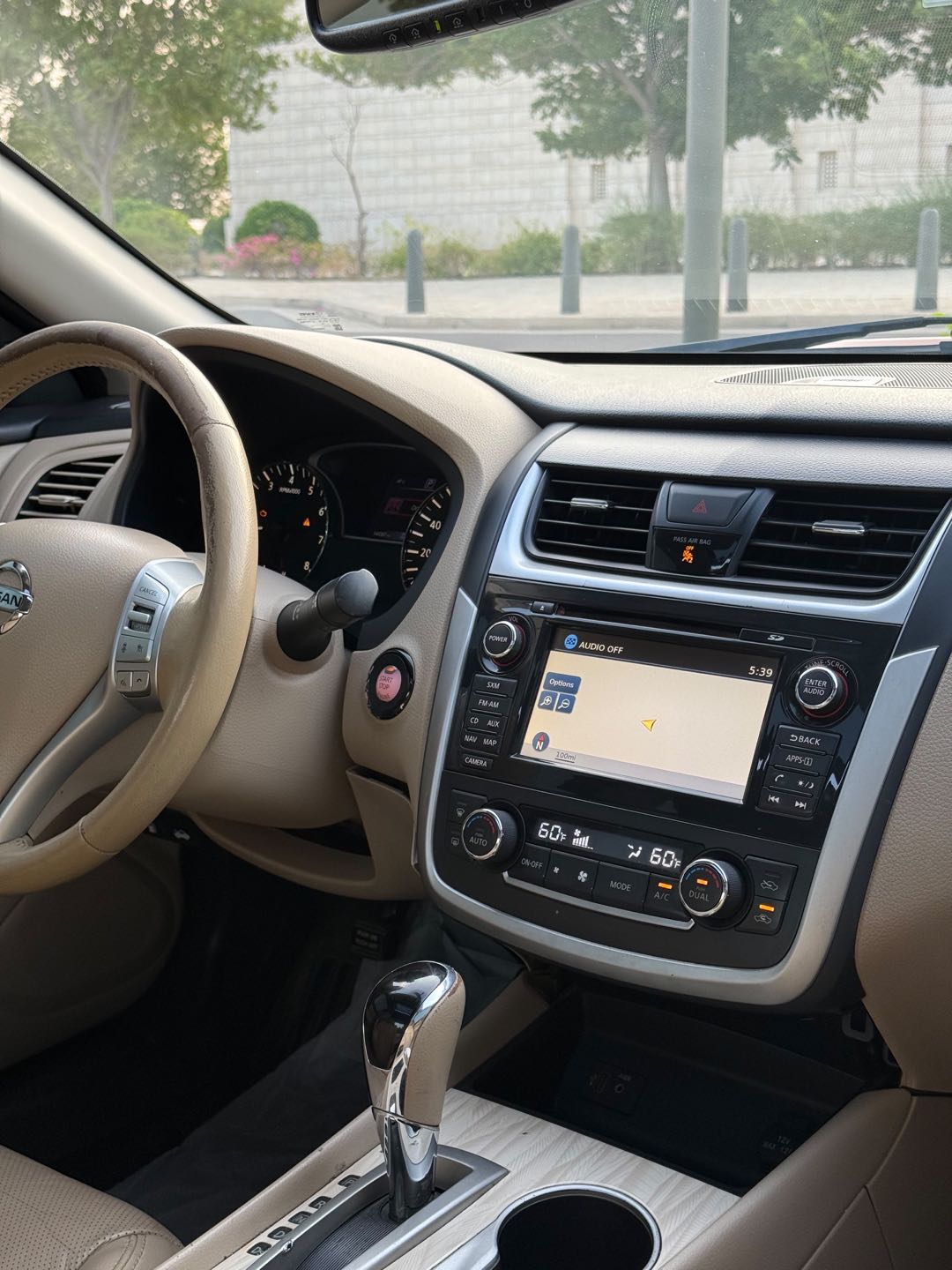 Car Image 2017 NISSAN ALTIMA SV