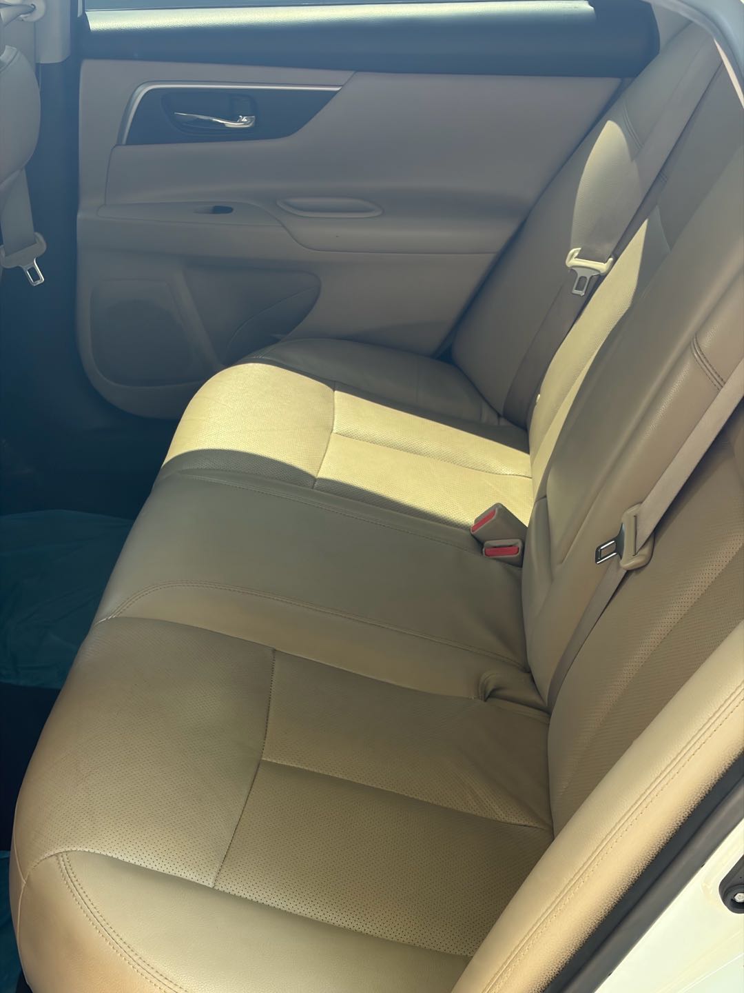Car Image 2016 NISSAN ALTIMA SL