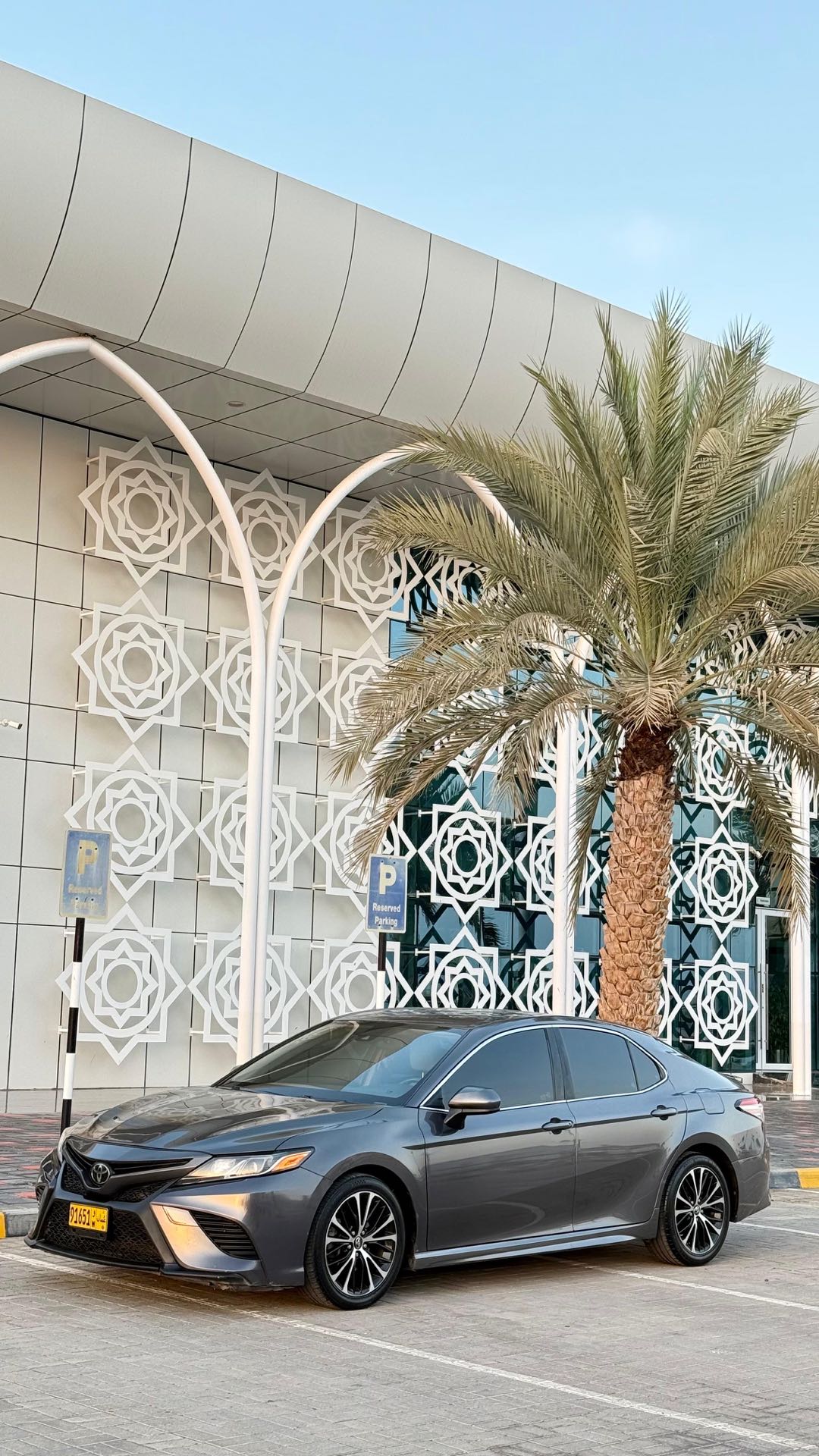 Car Image 2018 TOYOTA CAMRY SE