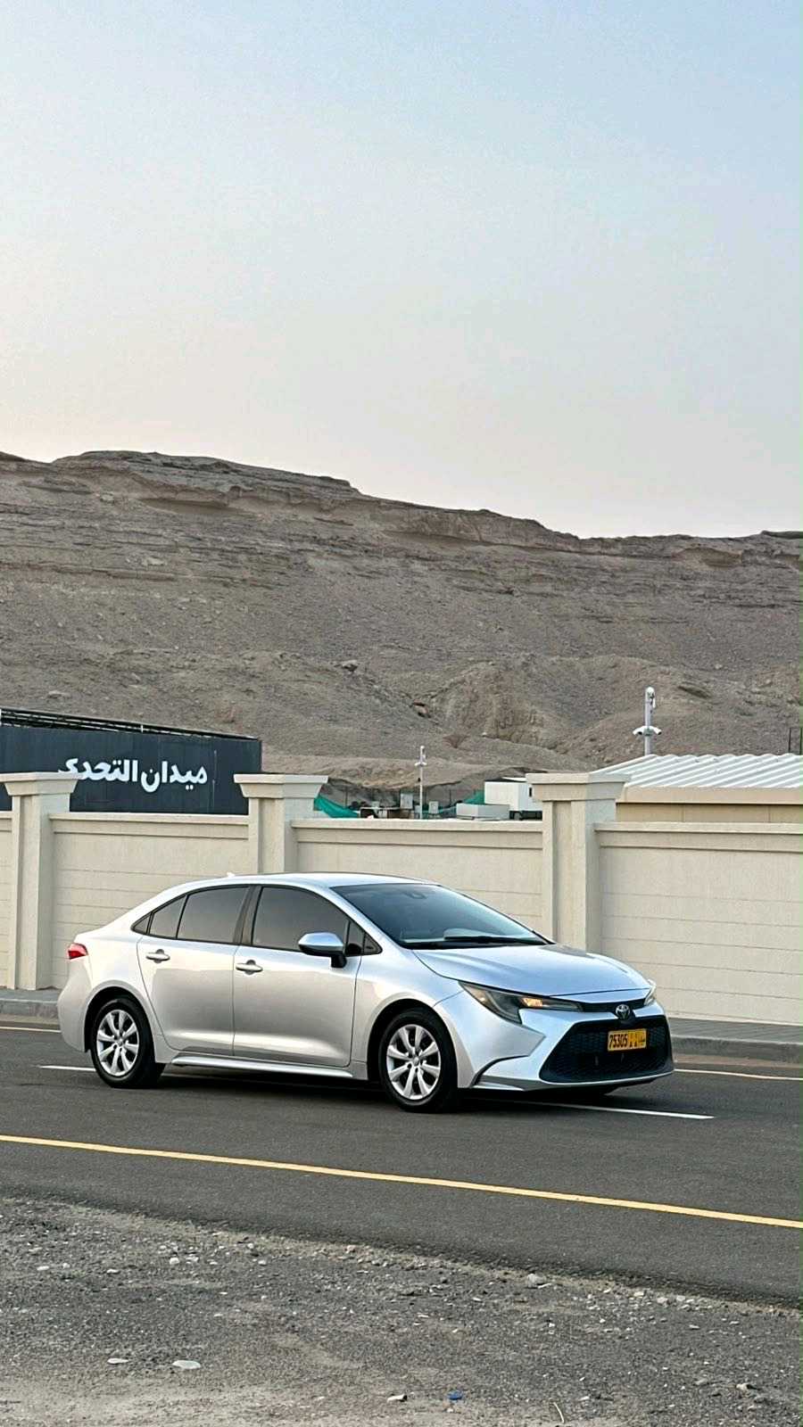 Car Image 2020 TOYOTA COROLLA LE