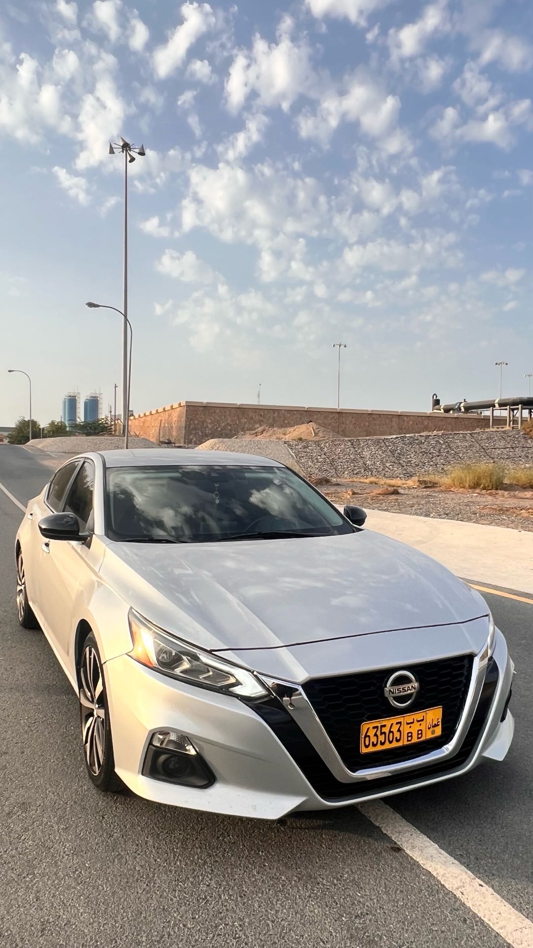 Car Image 2020 NISSAN ALTIMA SR