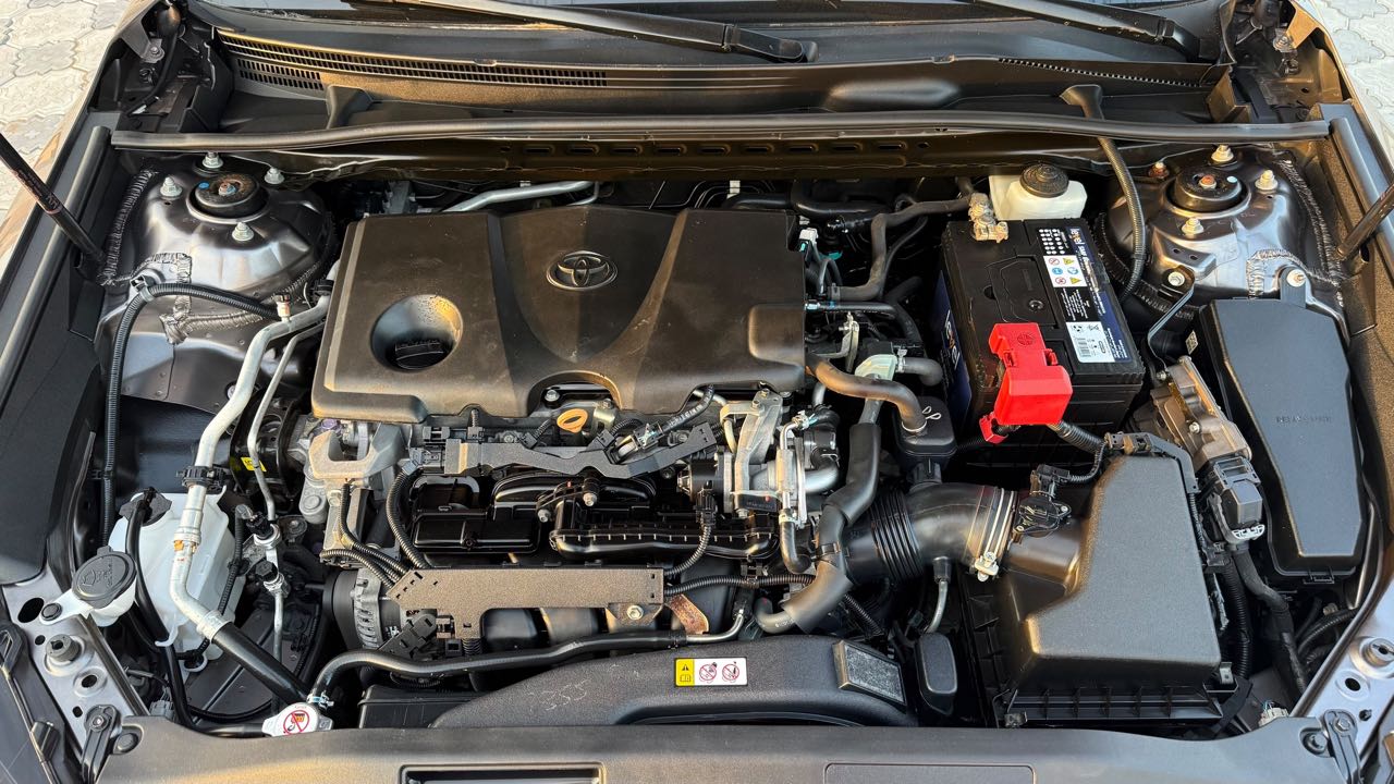 Car Image 2019 TOYOTA CAMRY SE