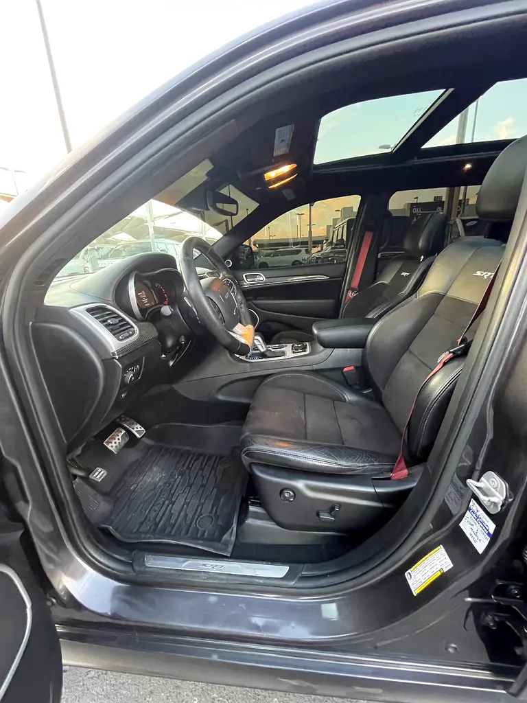 Car Image 2019 JEEP CHEROKEE 