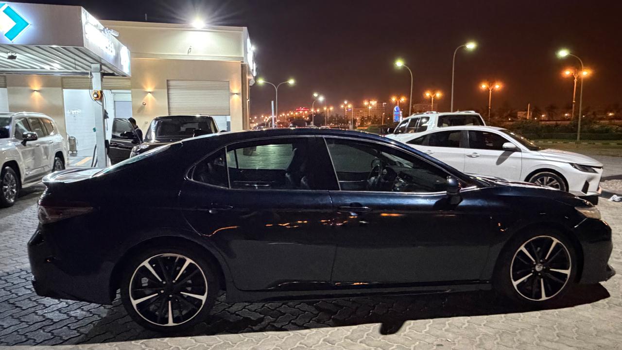 Car Image 2019 TOYOTA CAMRY XSE