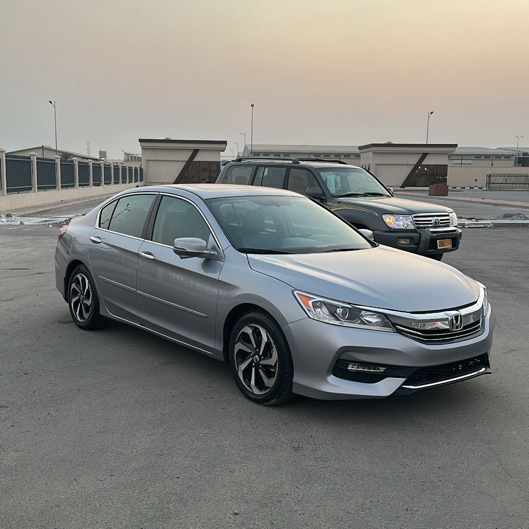 Car Image 2017 HONDA ACCORD EX