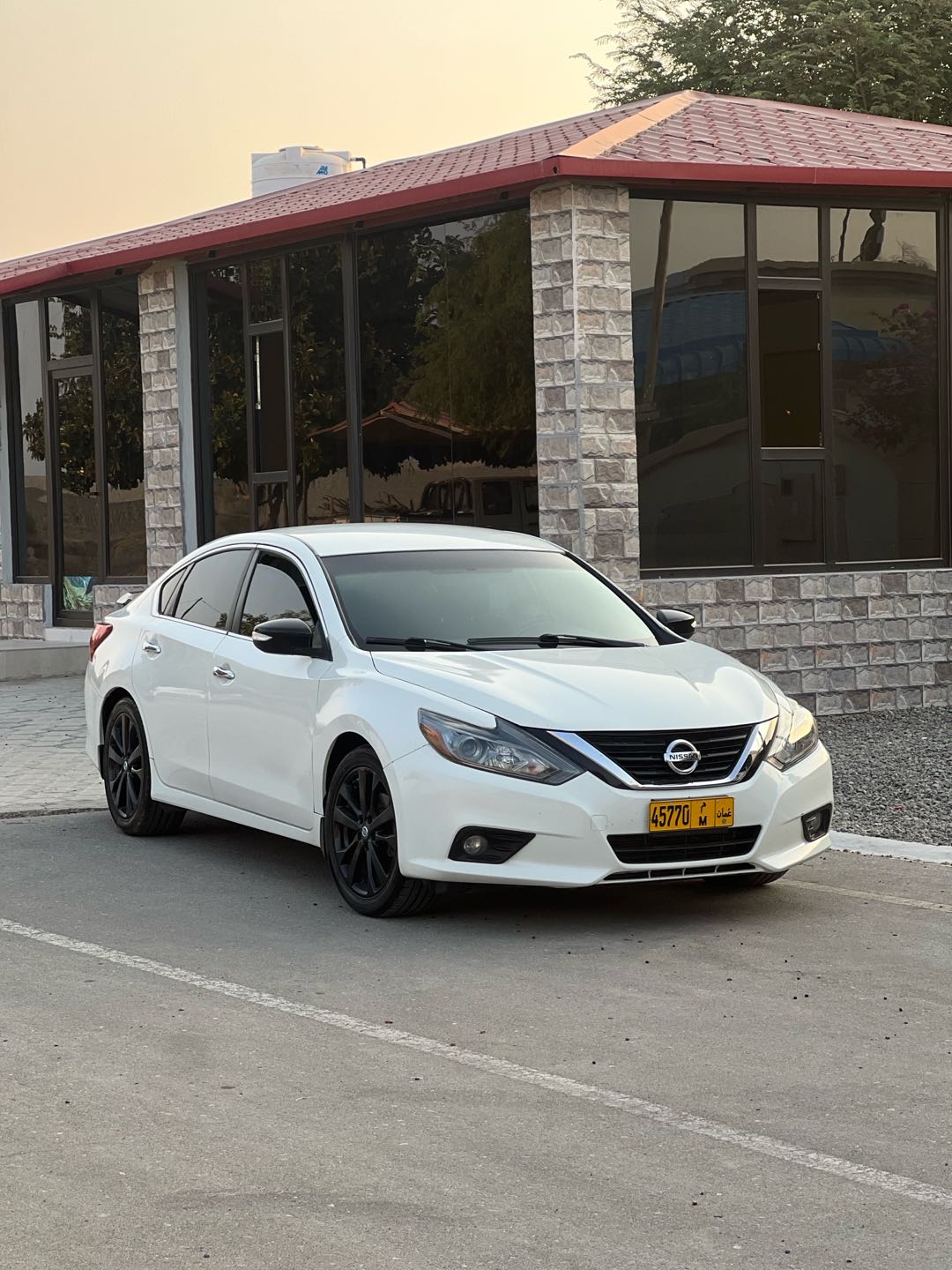 Car Image 2018 NISSAN ALTIMA SV
