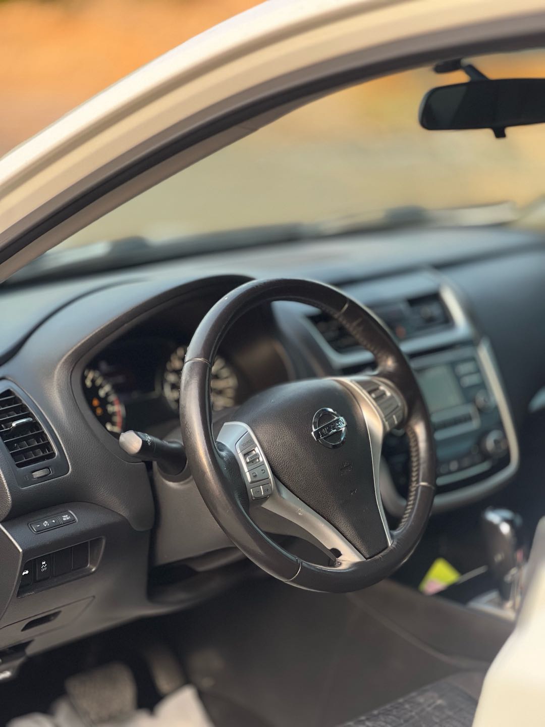 Car Image 2018 NISSAN ALTIMA SV