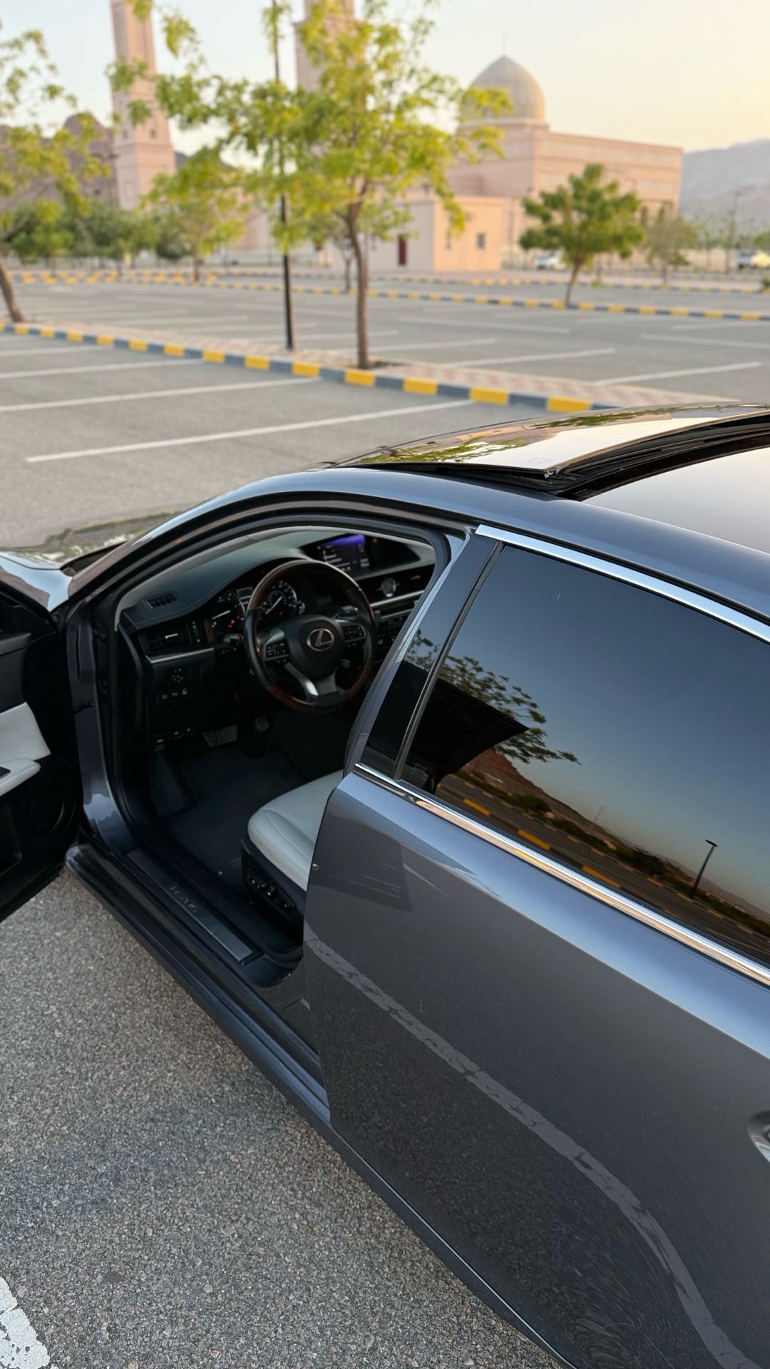 Car Image 2018 LEXUS ES 350
