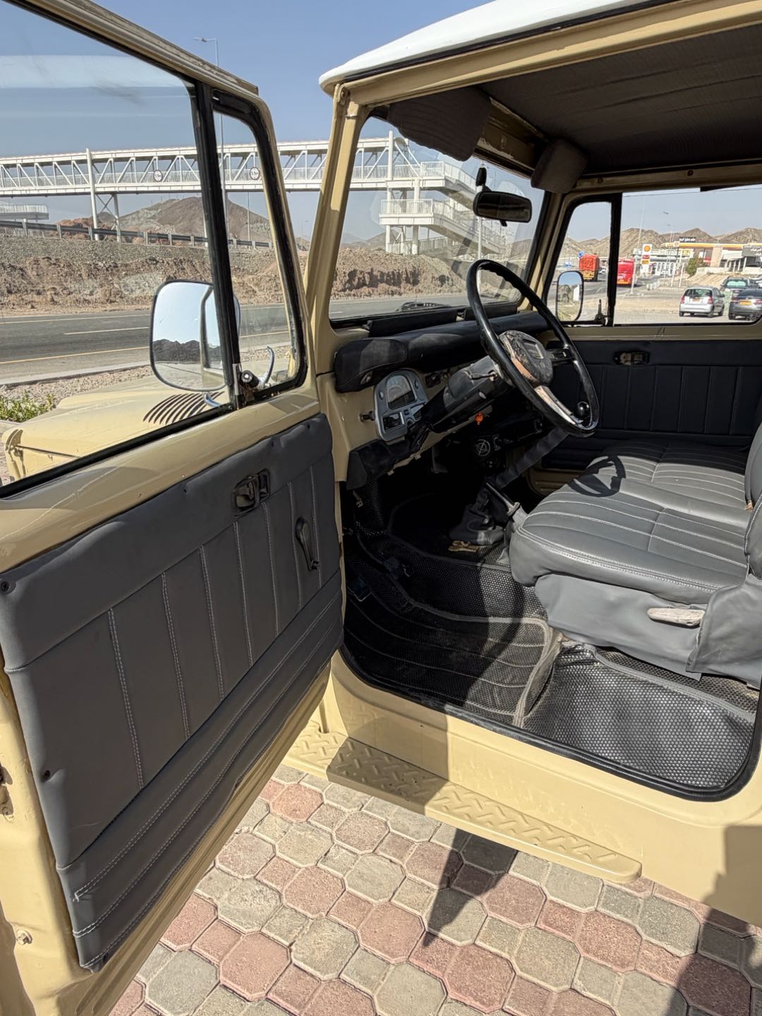 Car Image 1984 TOYOTA LAND CRUISER G.R