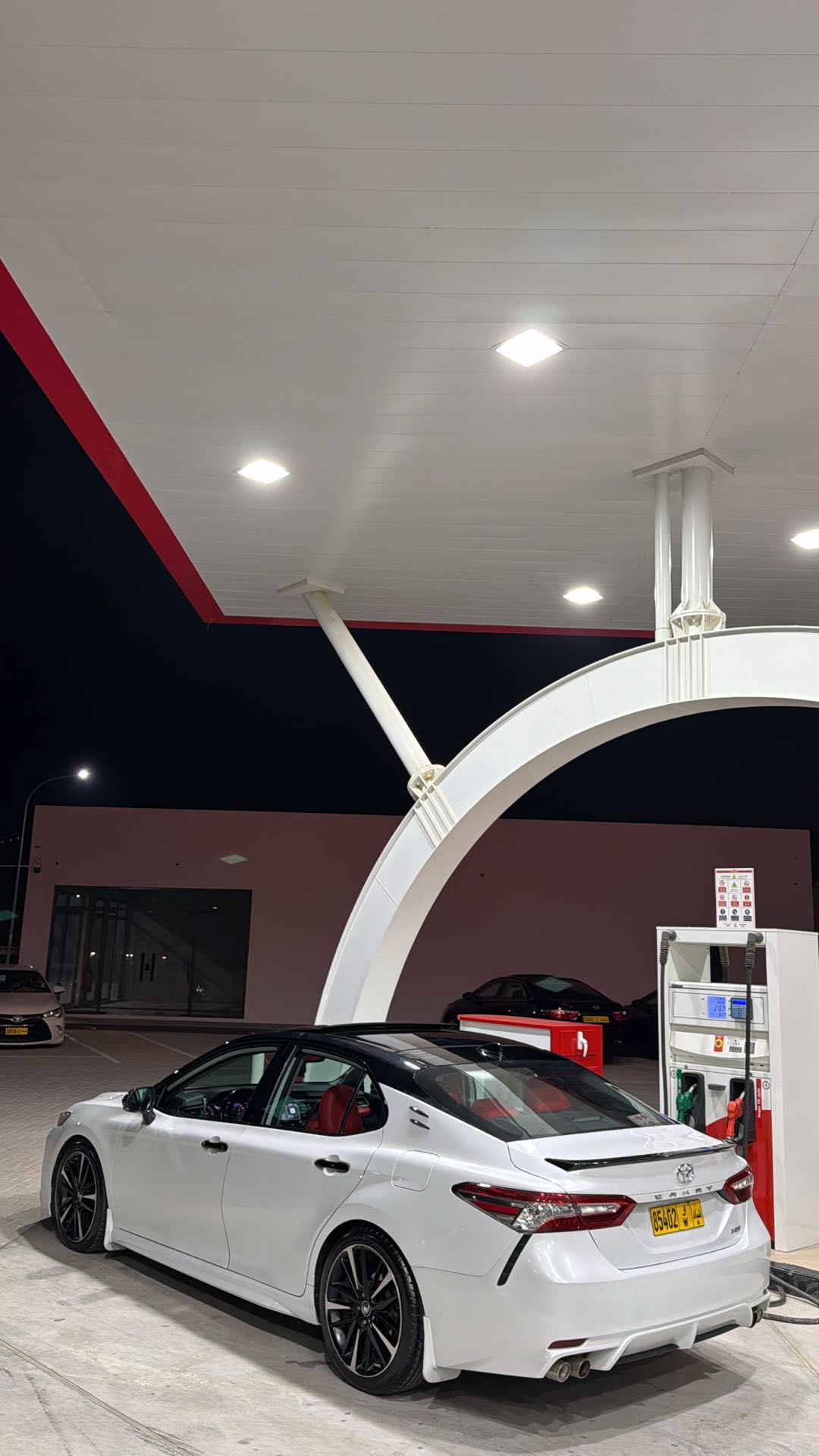 Car Image 2019 TOYOTA CAMRY XSE