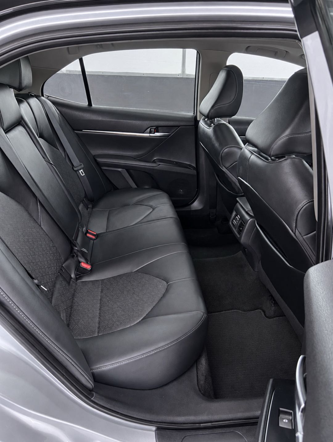 Car Image 2020 TOYOTA CAMRY XSE
