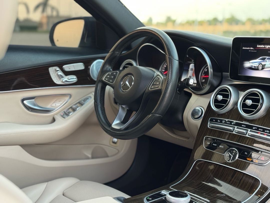 Car Image 2018 MERCEDES C Class 300