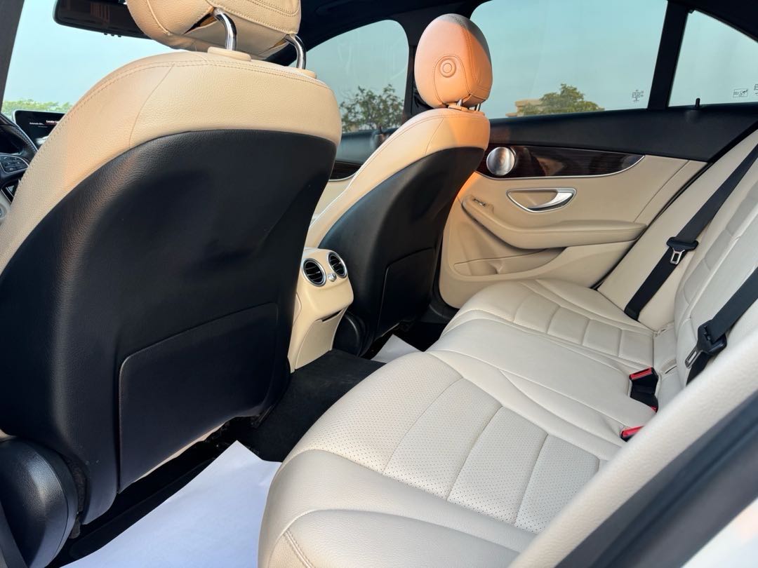 Car Image 2018 MERCEDES C Class 300